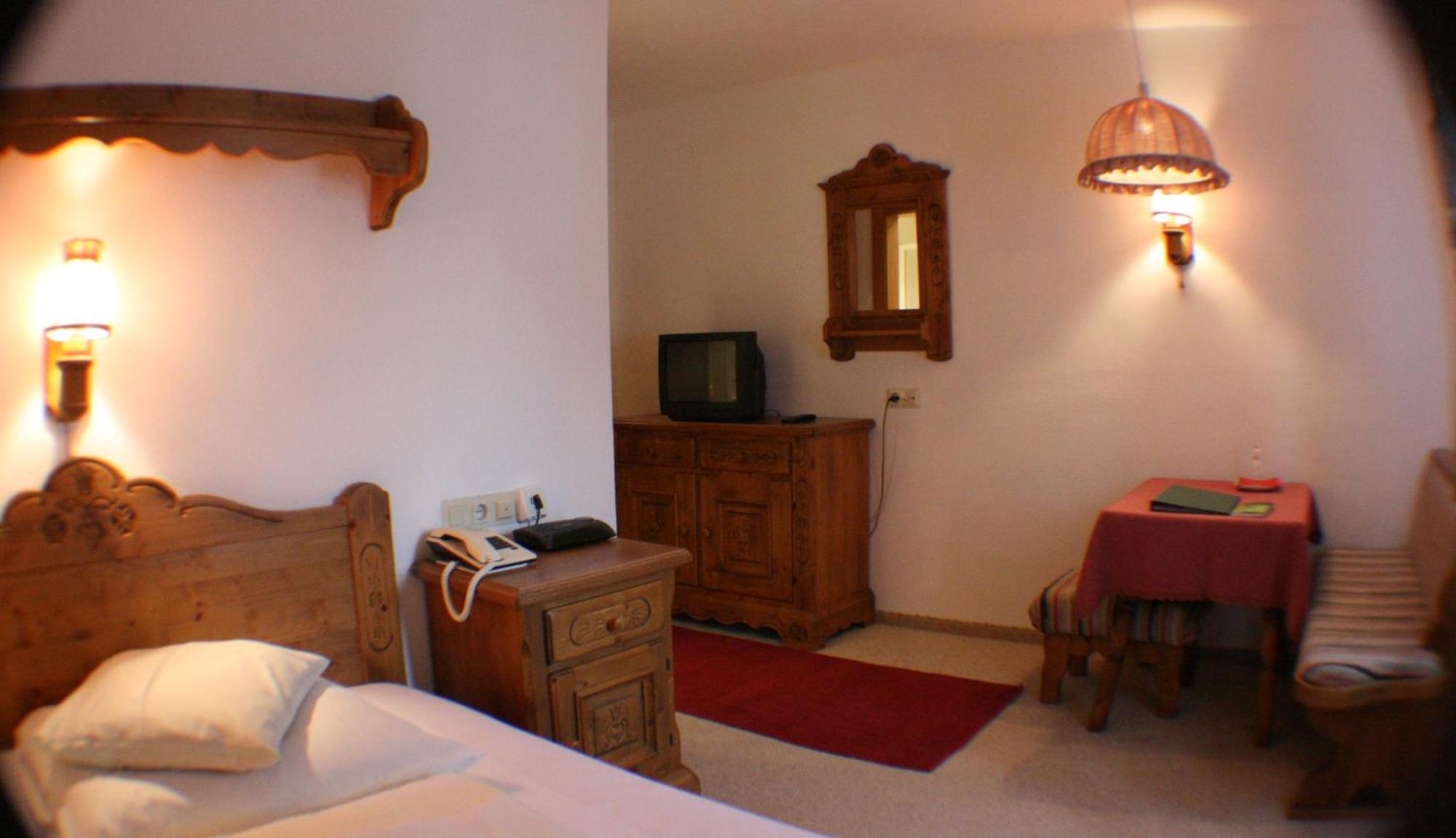 Hotel Garni Laerchenhof Lech am Arlberg Exterior photo