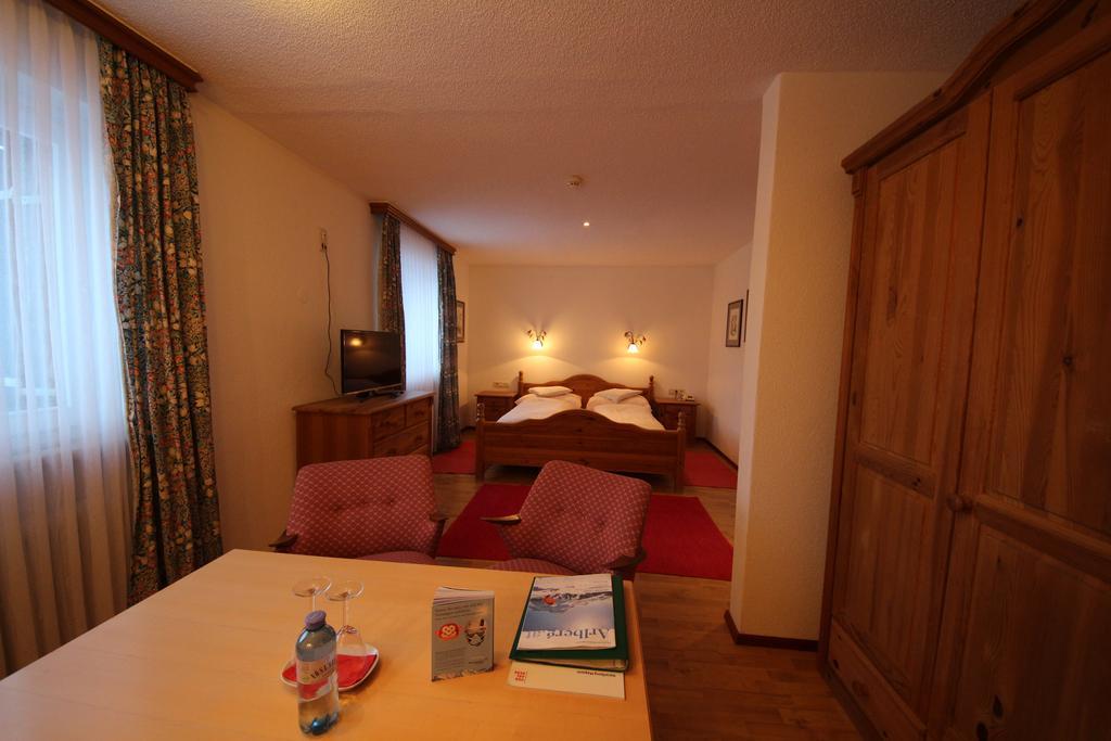 Hotel Garni Laerchenhof Lech am Arlberg Exterior photo