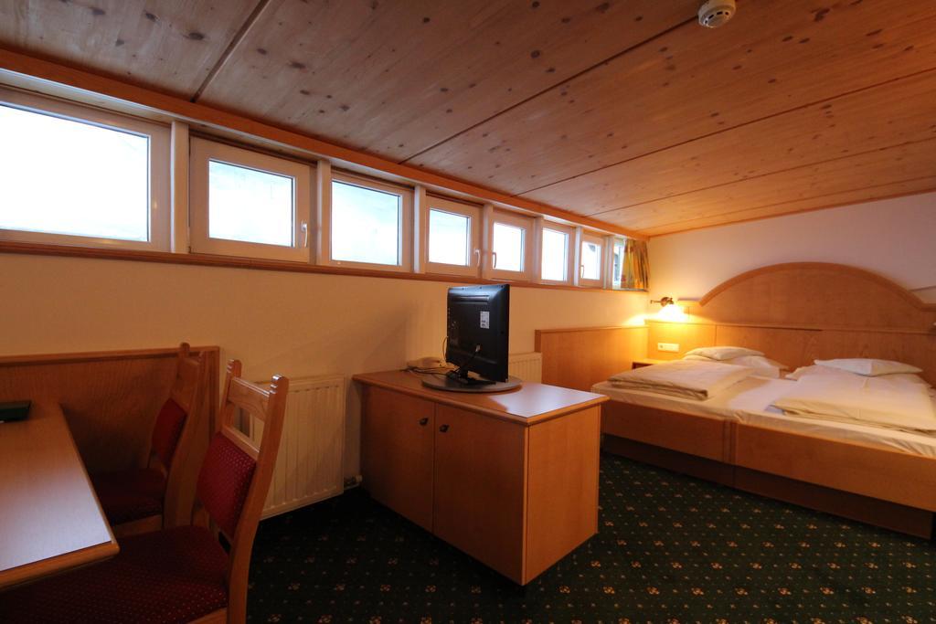 Hotel Garni Laerchenhof Lech am Arlberg Exterior photo